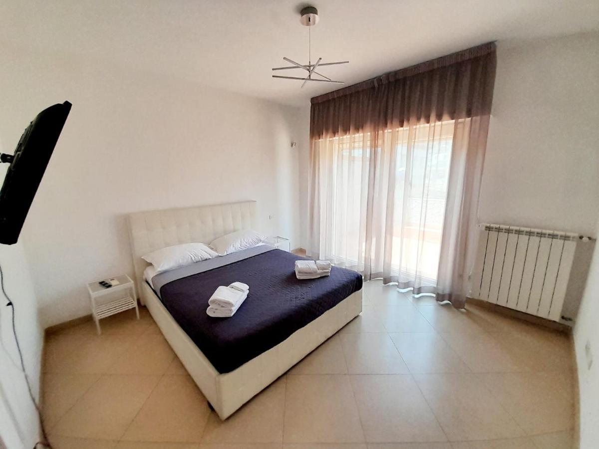 Mayfair Lifestyle Suites By Babylon Stay Naples Luaran gambar