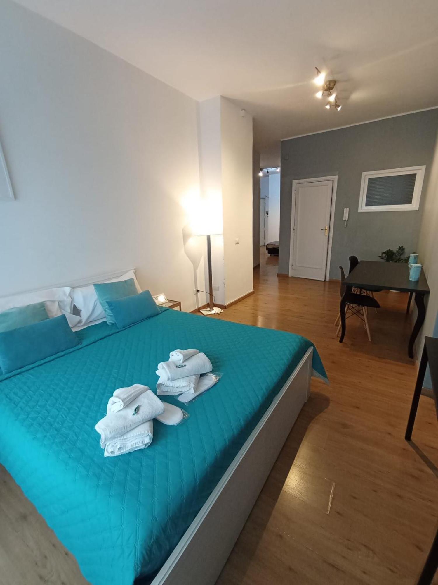 Mayfair Lifestyle Suites By Babylon Stay Naples Luaran gambar