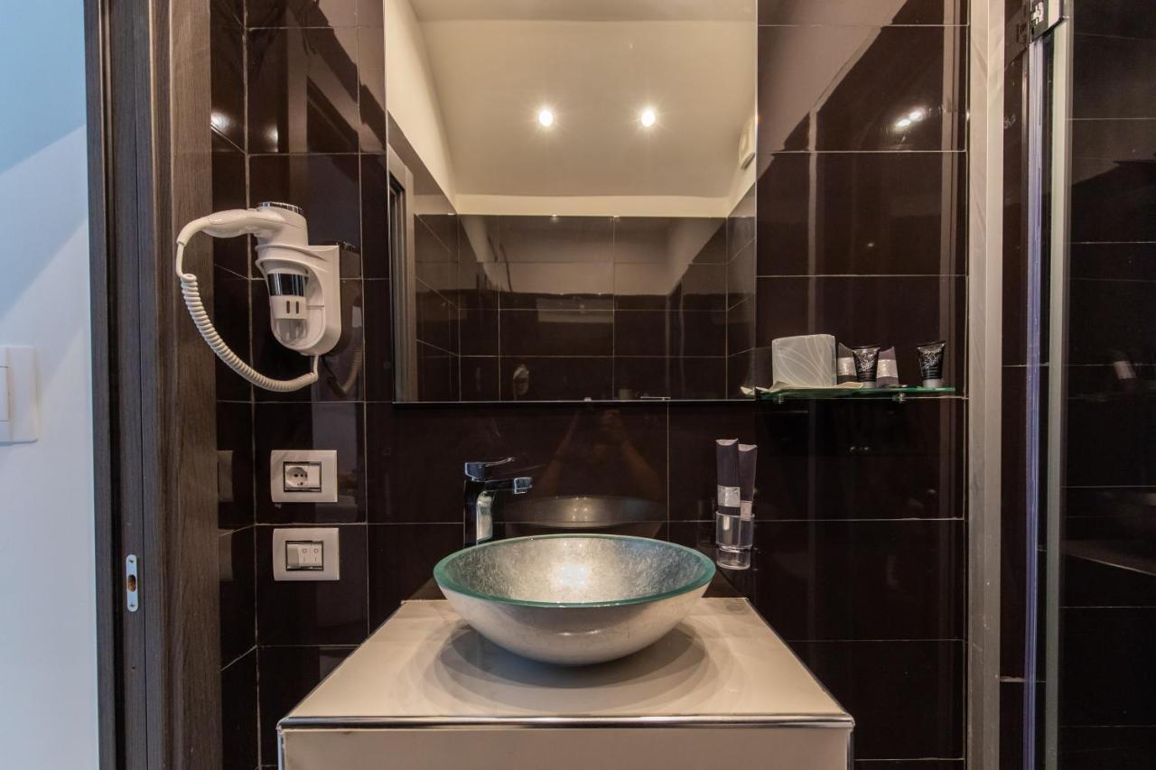 Mayfair Lifestyle Suites By Babylon Stay Naples Luaran gambar