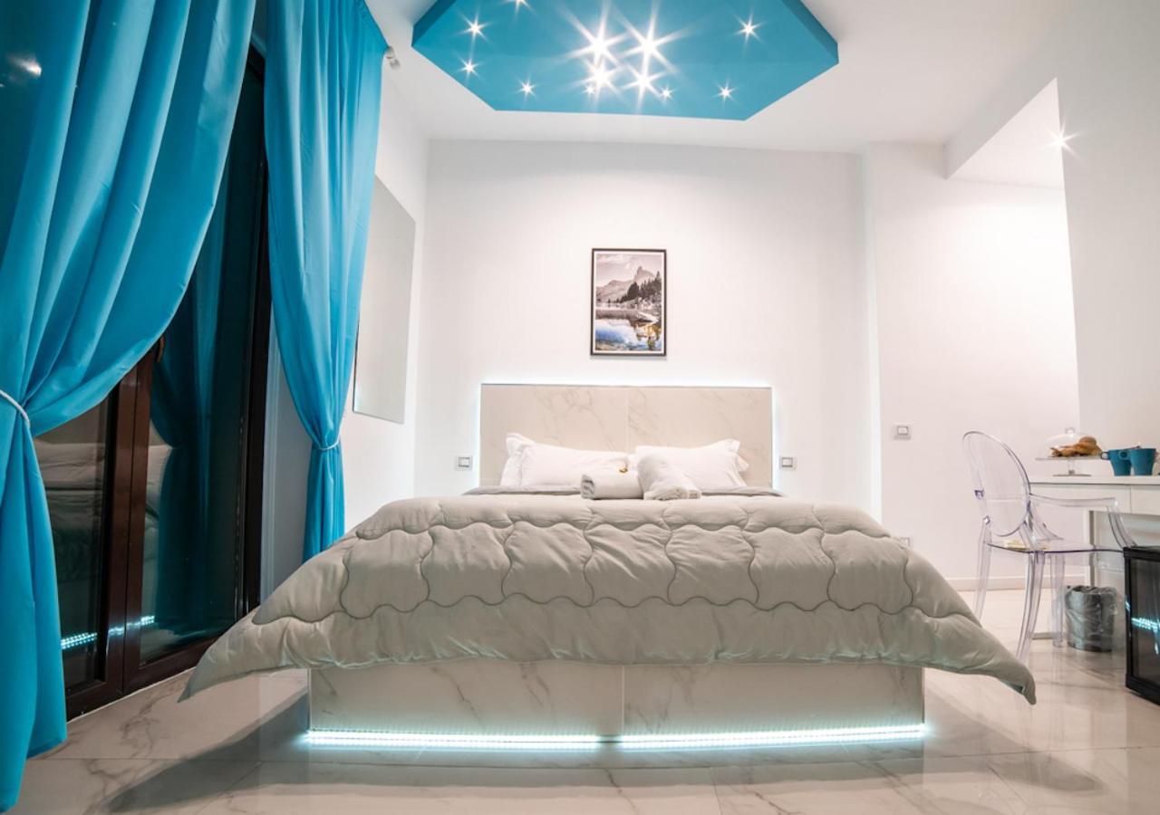 Mayfair Lifestyle Suites By Babylon Stay Naples Luaran gambar