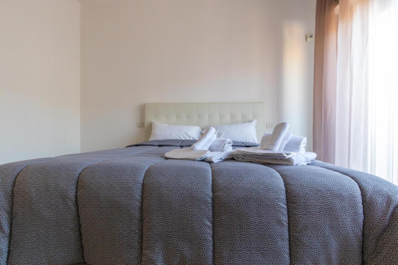 Mayfair Lifestyle Suites By Babylon Stay Naples Luaran gambar